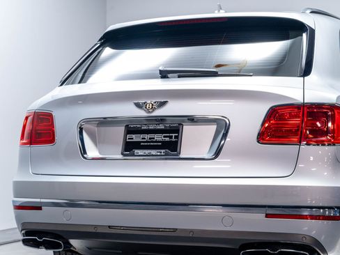 Used 2020 Bentley Bentayga AWD/4WD image 83