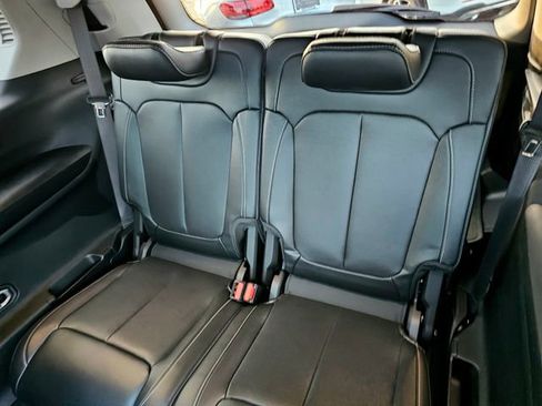 Used 2023 Jeep Grand Cherokee L Limited w/ Luxury Tech Group II image 25