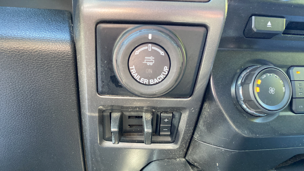 Used 2017 Ford F150 XLT w/ Equipment Group 302A Luxury AWD/4WD image 34