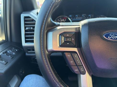 Used 2019 Ford F150 Platinum w/ Equipment Group 701A Luxury AWD/4WD image 20