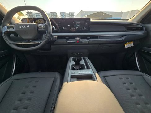 New 2026 Kia EV9 Wind AWD/4WD image 18