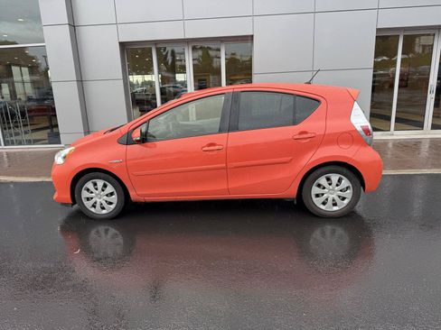 Used 2014 Toyota Prius C Two FWD image 2