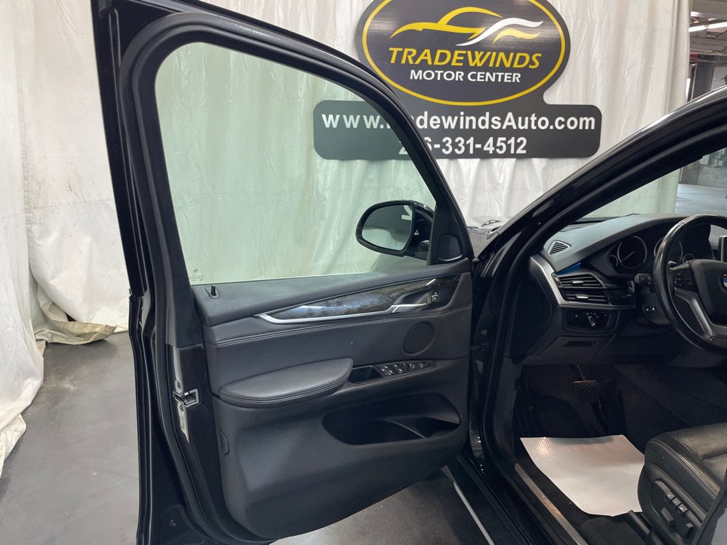 Used 2018 BMW X5 xDrive35i w/ Driving Assistance Package AWD/4WD image 21