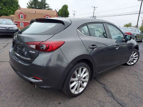 Used 2017 MAZDA MAZDA3 Touring FWD image 4