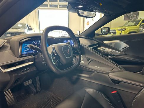 Used 2021 Chevrolet Corvette Stingray Preferred Cpe w/ Z51 Performance Package RWD image 16