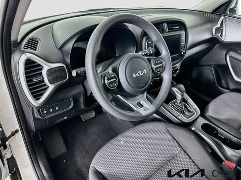 Certified 2024 Kia Soul LX image 9