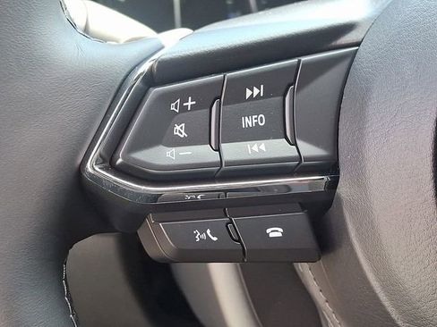 New 2025 MAZDA CX-5 Signature image 11