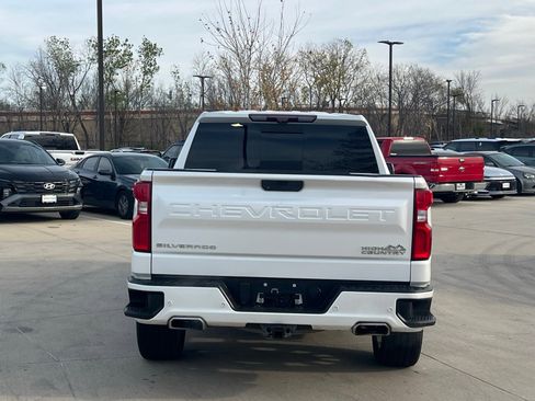 Used 2020 Chevrolet Silverado 1500 High Country w/ Technology Package image 10