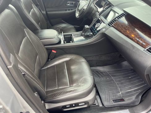 Used 2016 Ford Taurus Limited w/ Driver Assist Package image 8