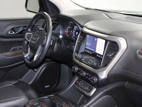Used 2021 GMC Acadia Denali w/ Denali Technology Package FWD image 30