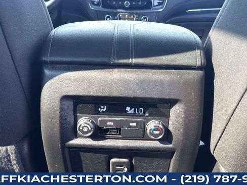 Used 2023 Chevrolet Traverse LT FWD image 37