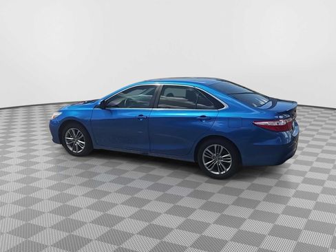 Used 2017 Toyota Camry SE FWD image 6