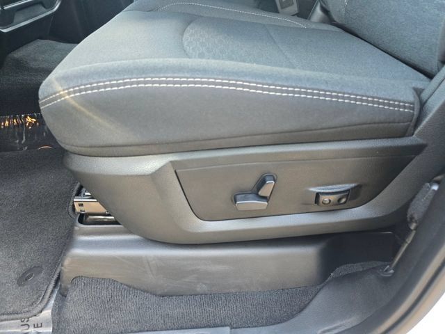 Used 2025 RAM 2500 Big Horn AWD/4WD image 24