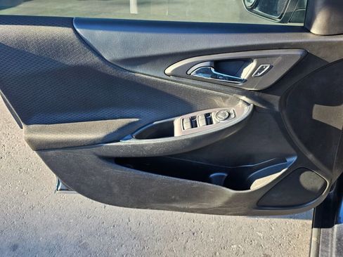 Used 2021 Chevrolet Malibu LT FWD image 21