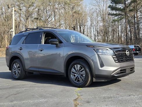 New 2026 Nissan Pathfinder SV AWD/4WD image 4