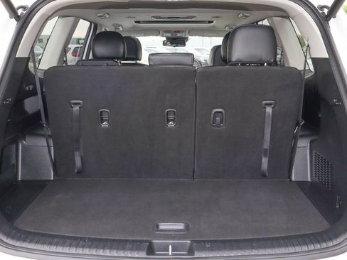 Used 2025 Kia Telluride S FWD image 19