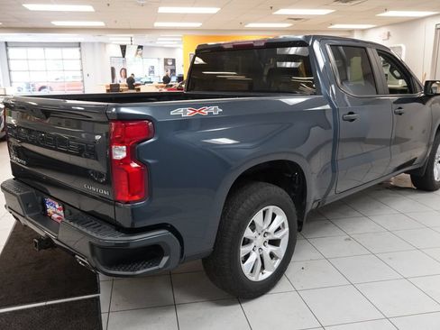 Used 2020 Chevrolet Silverado 1500 Custom w/ Custom Value Package AWD/4WD image 11