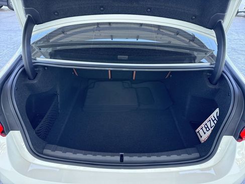 Used 2024 BMW 330i Sedan w/ Convenience Package RWD image 20