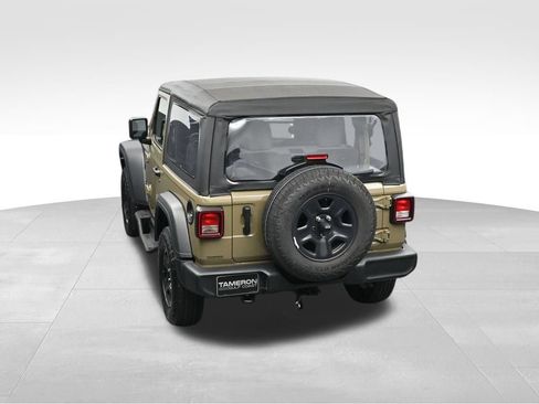Used 2025 Jeep Wrangler Sport AWD/4WD image 31