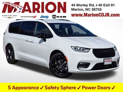 New 2026 Chrysler Pacifica Select FWD image 1