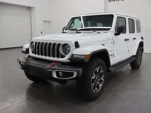 Used 2024 Jeep Wrangler Unlimited Sahara w/ Technology Group AWD/4WD image 6