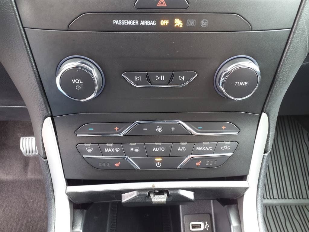 Used 2020 Ford Edge SEL w/ Convenience Package AWD/4WD image 17