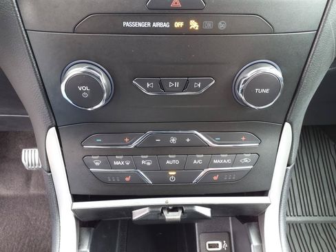 Used 2020 Ford Edge SEL w/ Convenience Package AWD/4WD image 17