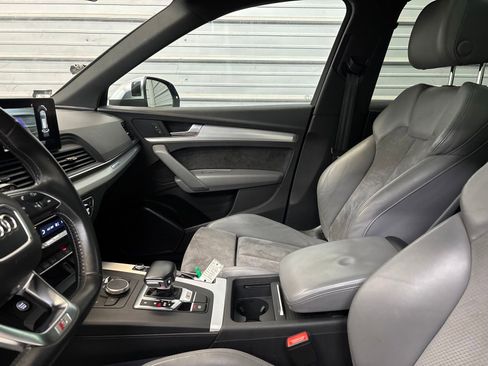 Used 2020 Audi SQ5 Premium w/ Convenience Package AWD/4WD image 22