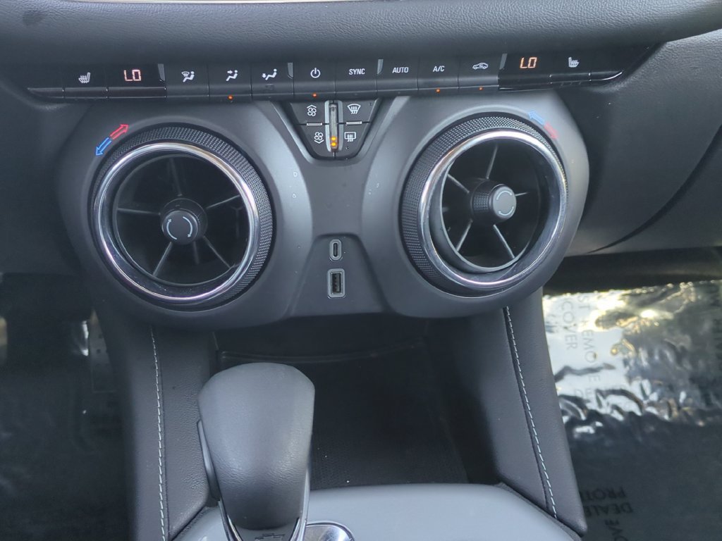 Used 2025 Chevrolet Blazer LT FWD image 28
