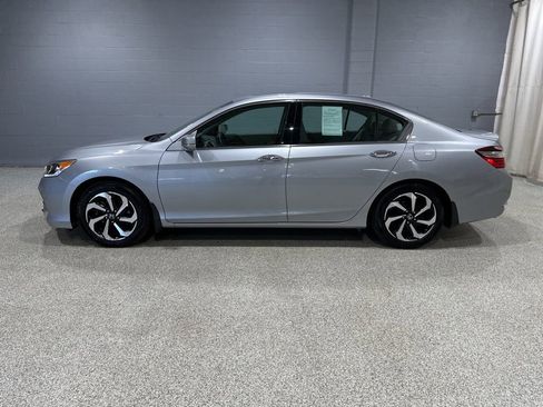 Used 2017 Honda Accord EX-L image 5