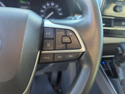 Used 2021 Toyota Sienna LE image 16