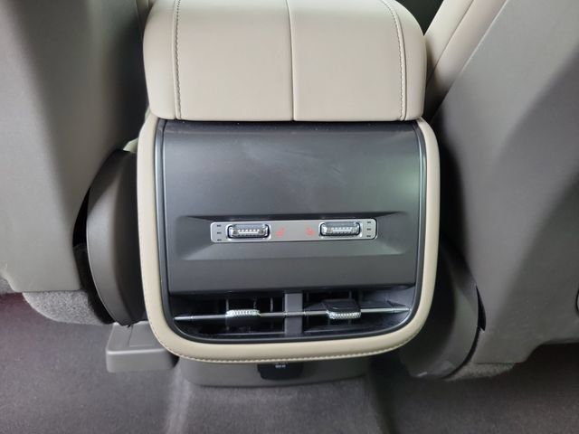 Used 2025 Lincoln Nautilus Premier w/ Equipment Group 102A AWD/4WD image 12