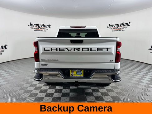 Used 2022 Chevrolet Silverado 1500 LT AWD/4WD image 8