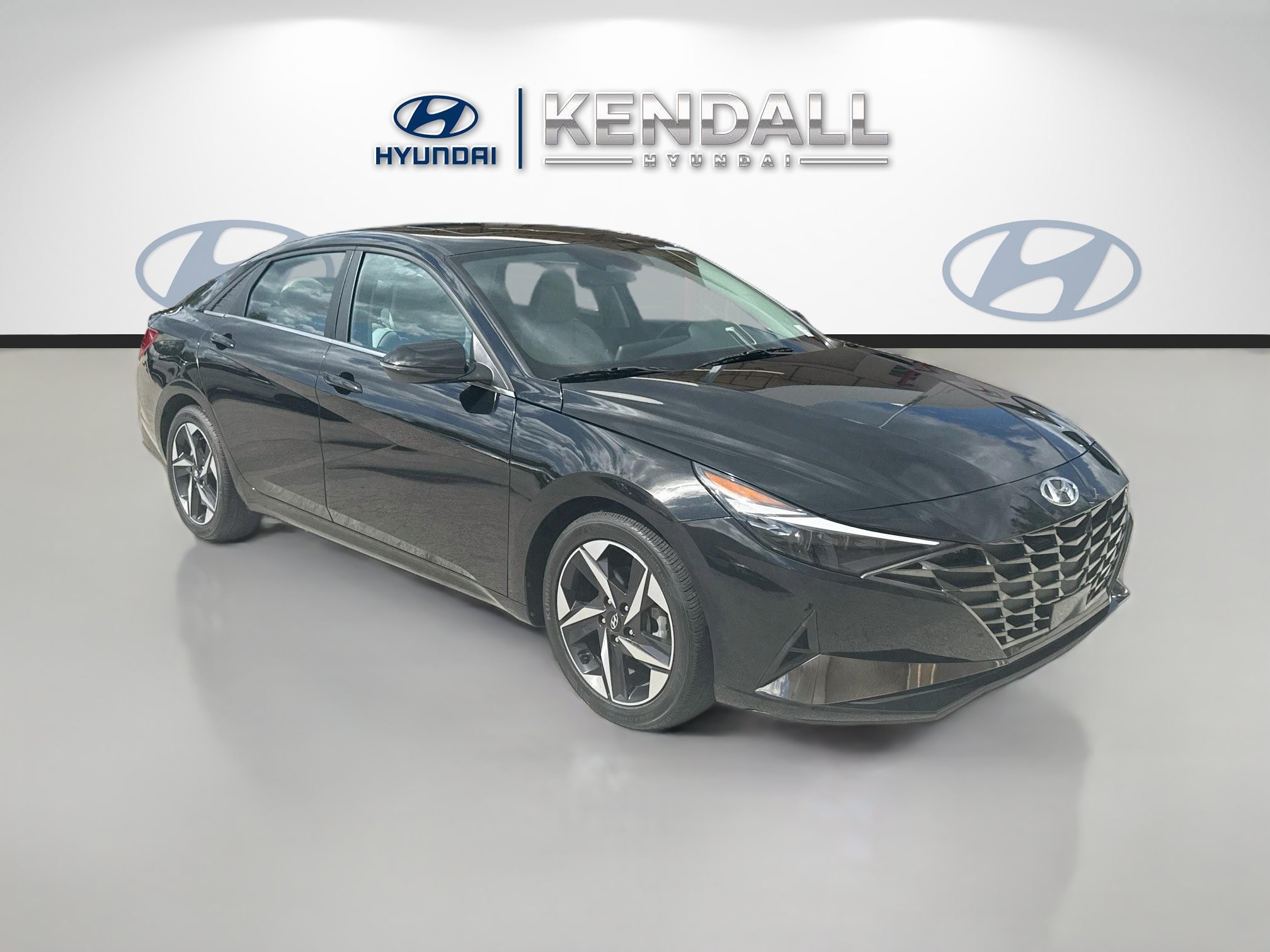 Used 2021 Hyundai Elantra Limited w/ Cargo Package FWD image 1
