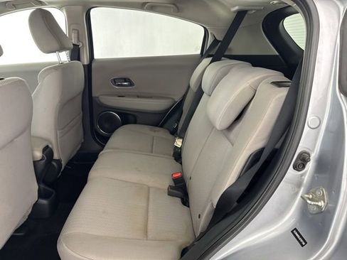 Used 2018 Honda HR-V EX image 30