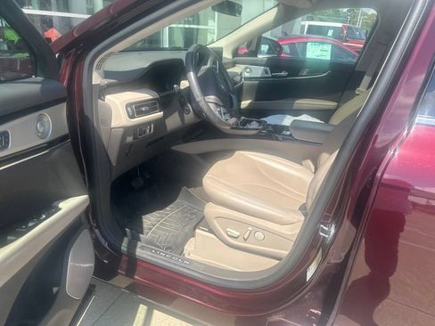 Used 2023 Lincoln Nautilus Reserve w/ Equipment Group 202A AWD/4WD image 9