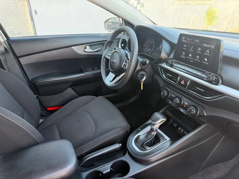 Used 2020 Kia Forte LXS FWD image 10
