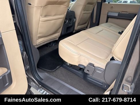 Used 2015 Ford F250 Lariat w/ Chrome Package image 62