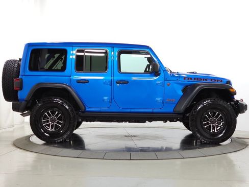 Used 2024 Jeep Wrangler Unlimited Rubicon w/ XTREMEE 35" Tire Package AWD/4WD image 9