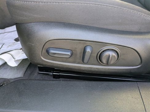 Used 2024 Chevrolet Malibu LT image 25