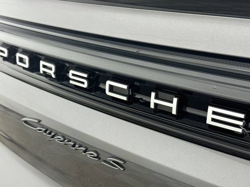 Certified 2024 Porsche Cayenne S AWD/4WD image 30