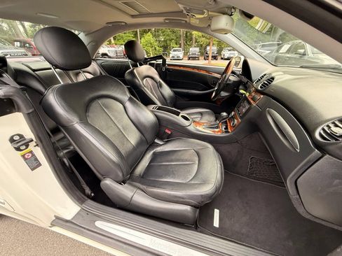 Used 2008 Mercedes-Benz CLK 350 Coupe image 22