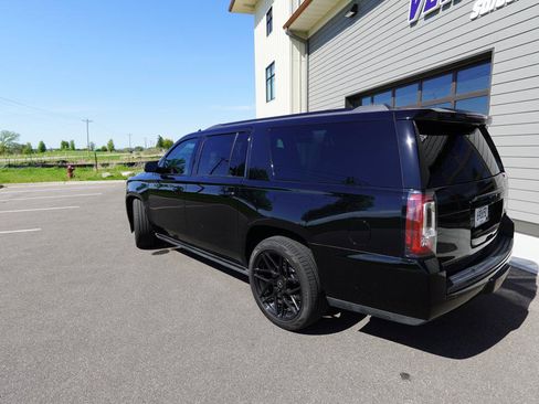 Used 2019 GMC Yukon XL Denali w/ Denali Ultimate Package RWD image 30
