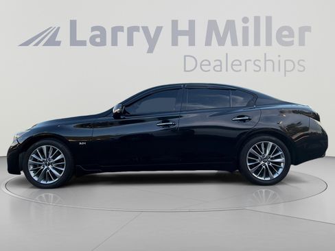 Used 2018 INFINITI Q50 Luxe w/ Essential Package (3.0T Luxe) AWD/4WD image 2