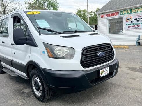 Used 2016 Ford Transit 250 130 Low Roof RWD image 4
