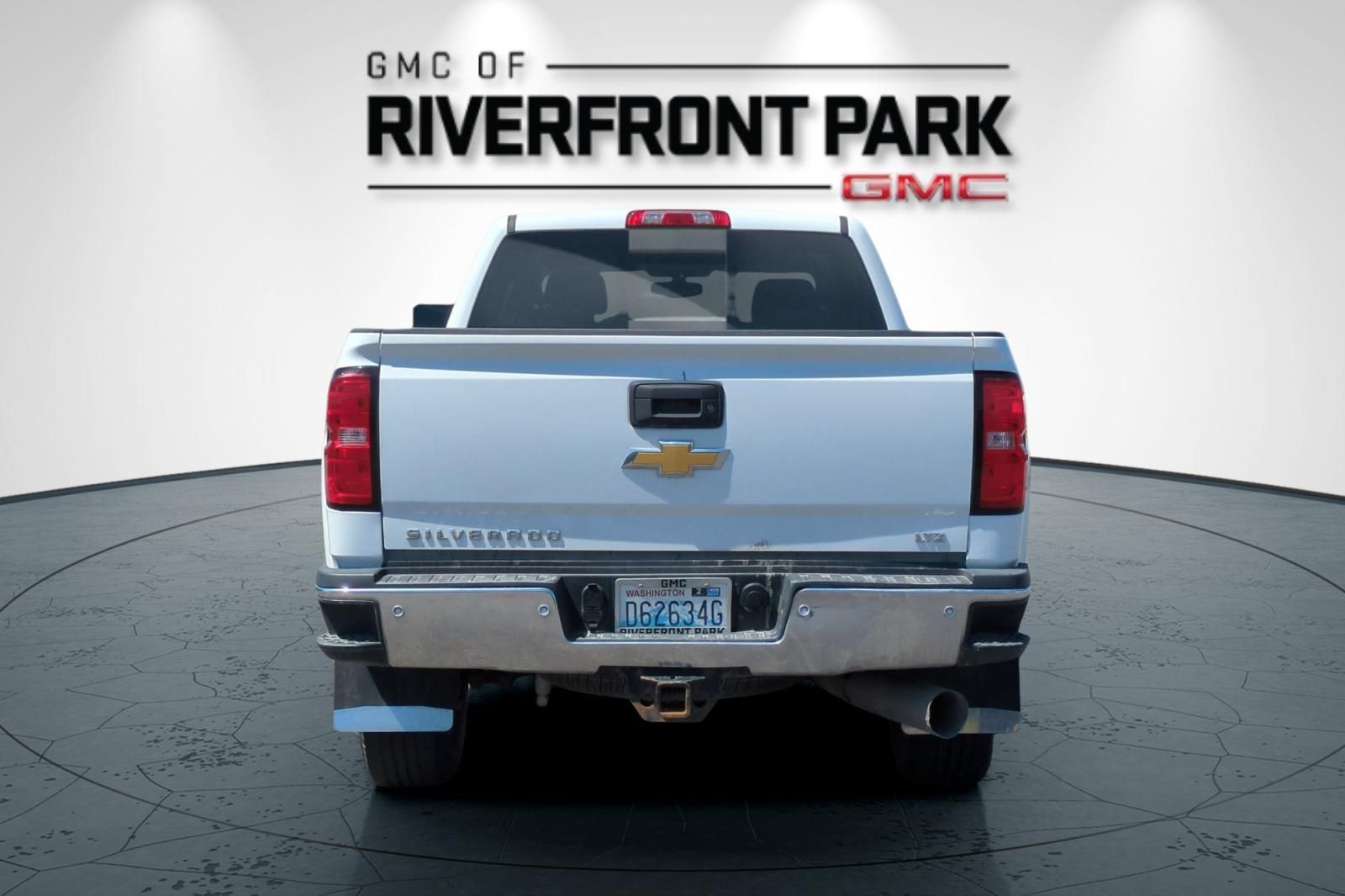 Used 2018 Chevrolet Silverado 2500 LTZ w/ Duramax Plus Package AWD/4WD image 4