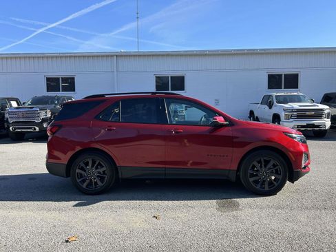 Used 2022 Chevrolet Equinox RS w/ RS Leather Package image 2