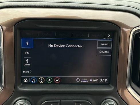 Used 2020 Chevrolet Silverado 1500 High Country w/ Technology Package image 32