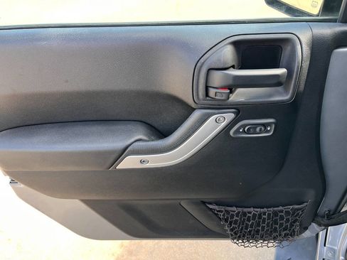 Used 2016 Land Rover Range Rover HSE image 7