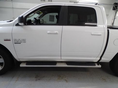 Used 2019 RAM 1500 Big Horn AWD/4WD image 17